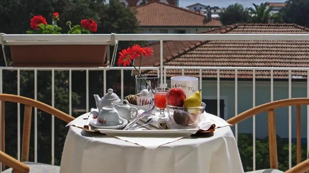 Hotel Scandinavia Marina di Massa